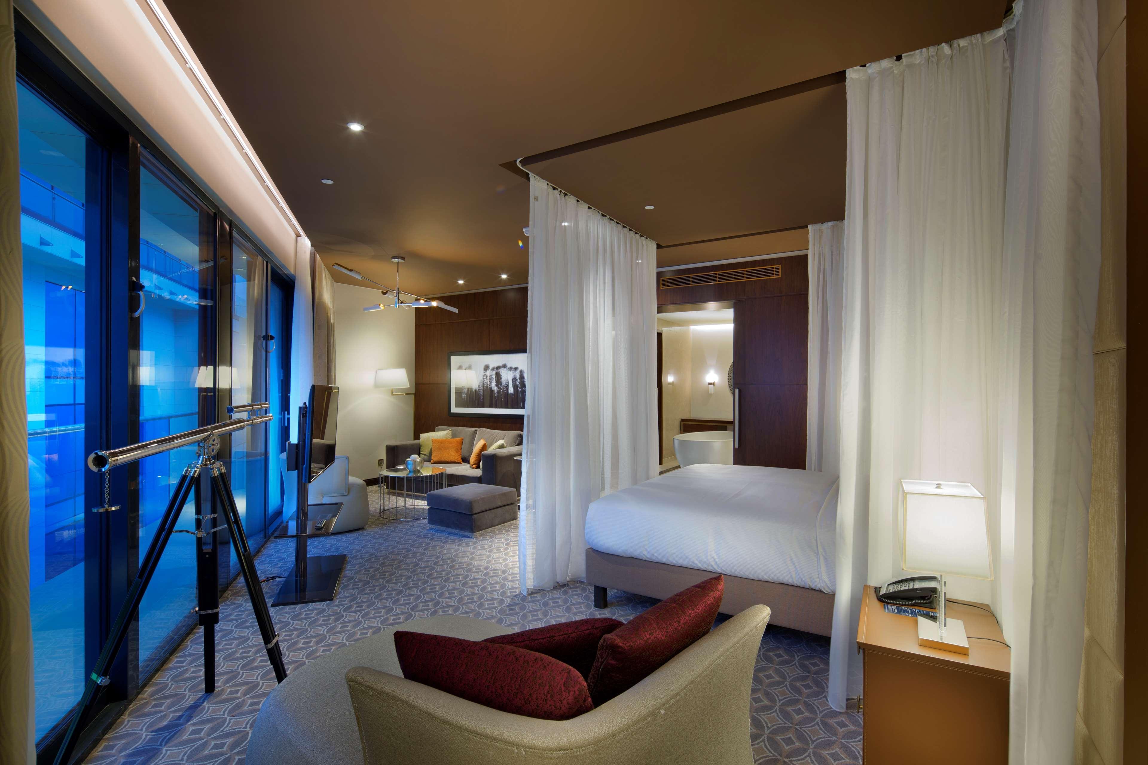 Hotel Hilton Batumi Zewnętrze zdjęcie